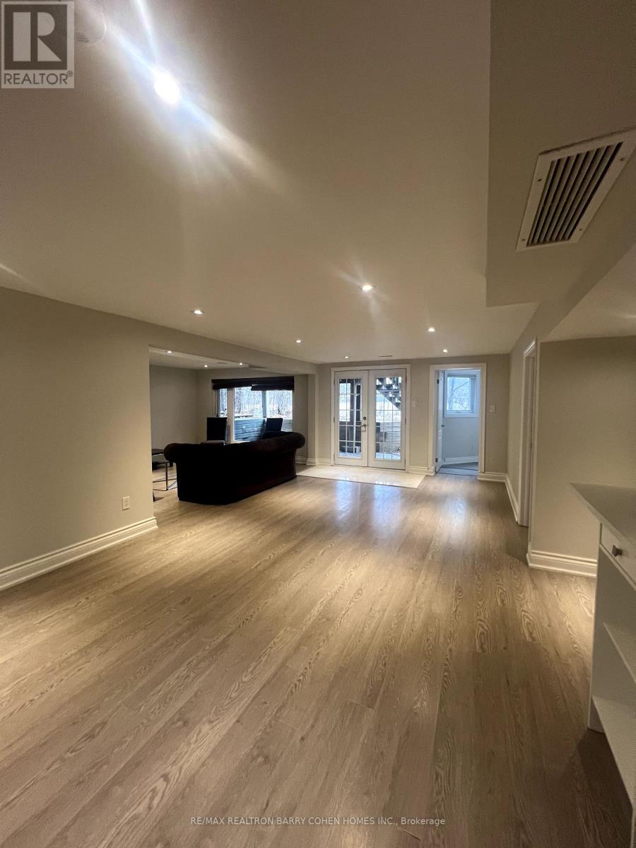 98 Rockford Road, Toronto, Ontario  M2R 3A7 - Photo 2 - C12055077