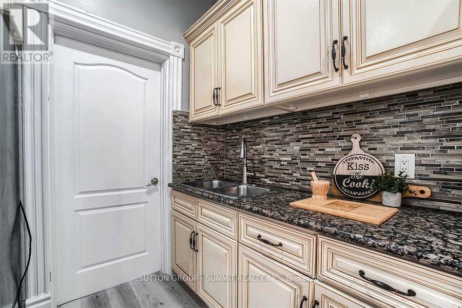 142 Waterloo Street, Cambridge, Ontario  N3H 1N4 - Photo 10 - X12205530