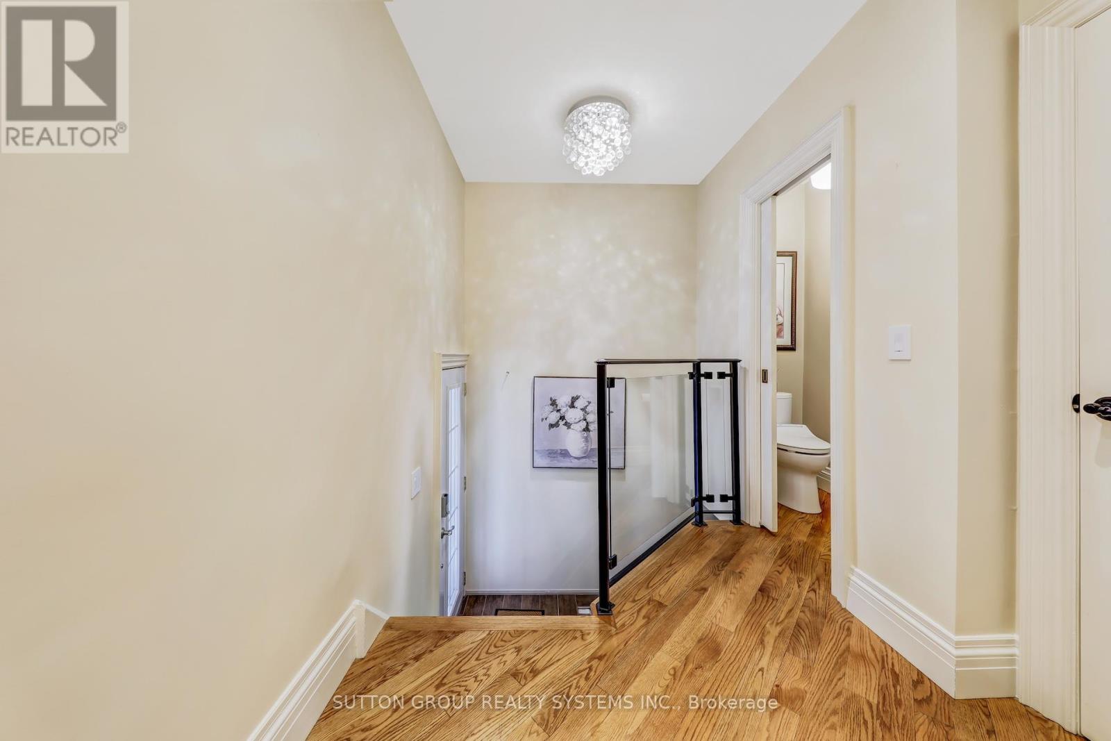 218 Glendonwynne Road, Toronto, Ontario  M6P 3G3 - Photo 20 - W12172317