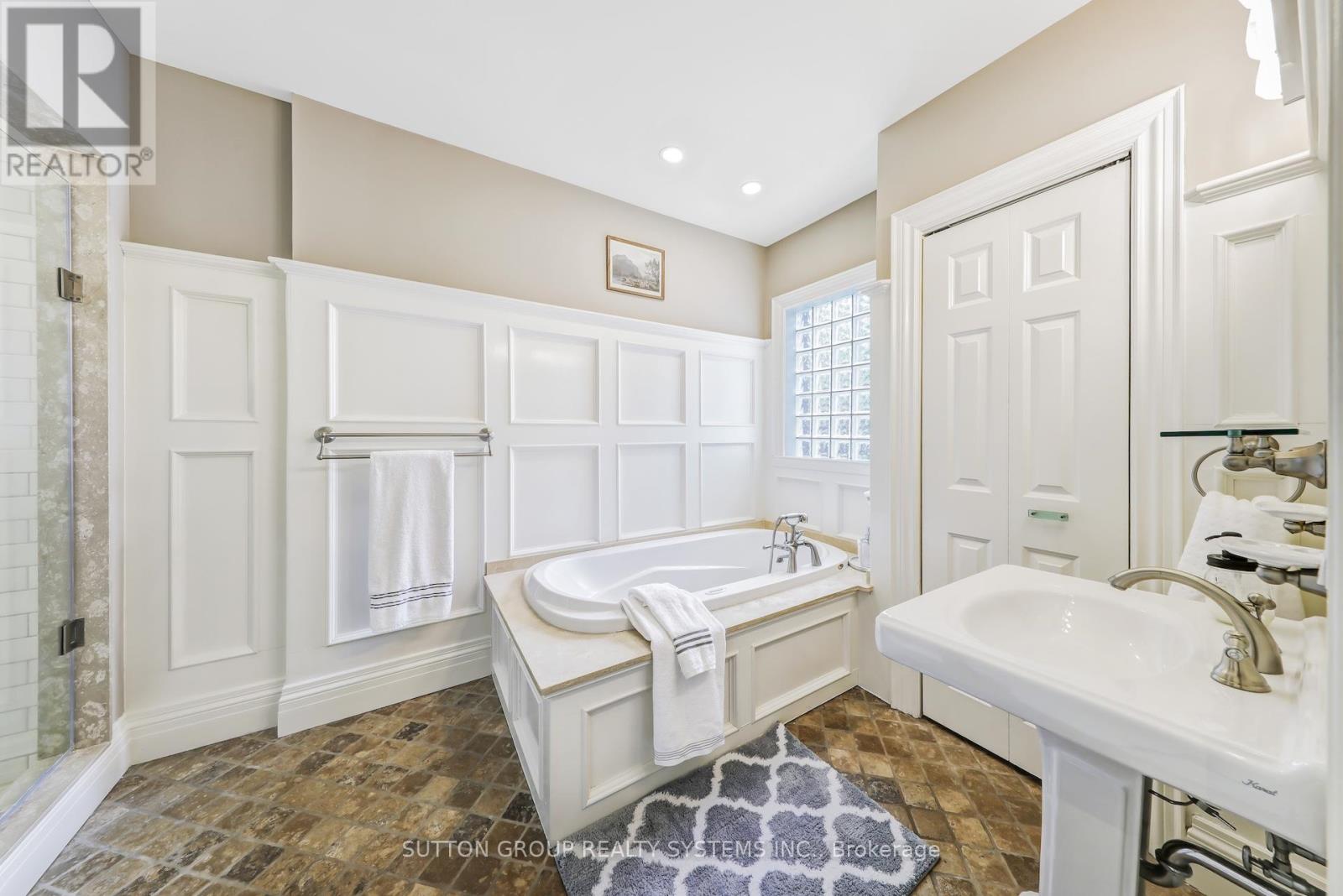 218 Glendonwynne Road, Toronto, Ontario  M6P 3G3 - Photo 28 - W12172317