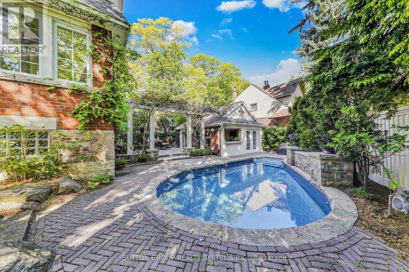 218 Glendonwynne Road, Toronto, Ontario  M6P 3G3 - Photo 41 - W12172317