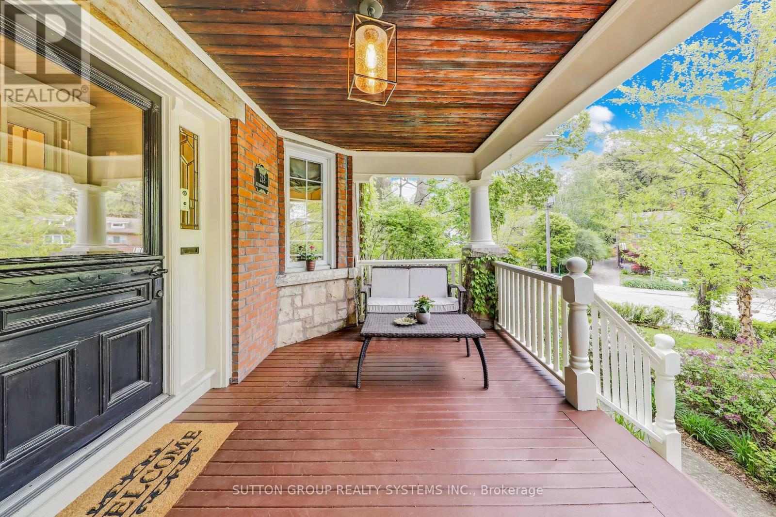 218 Glendonwynne Road, Toronto, Ontario  M6P 3G3 - Photo 2 - W12172317