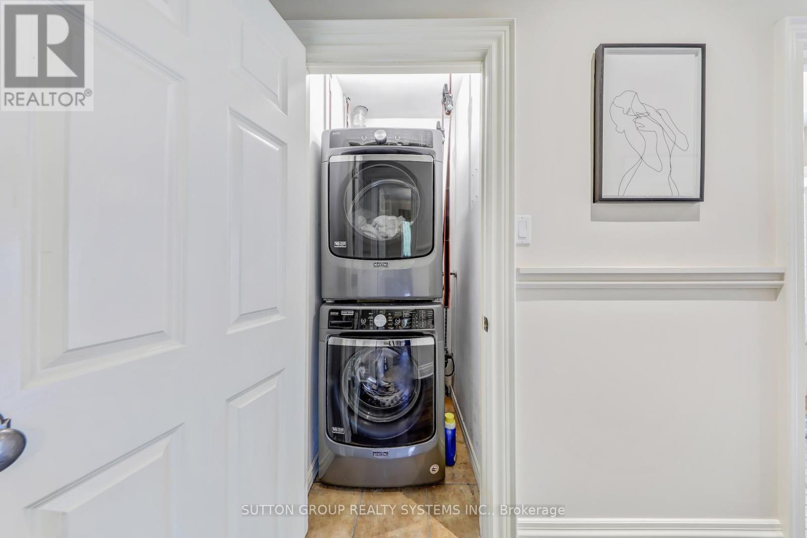 218 Glendonwynne Road, Toronto, Ontario  M6P 3G3 - Photo 29 - W12172317