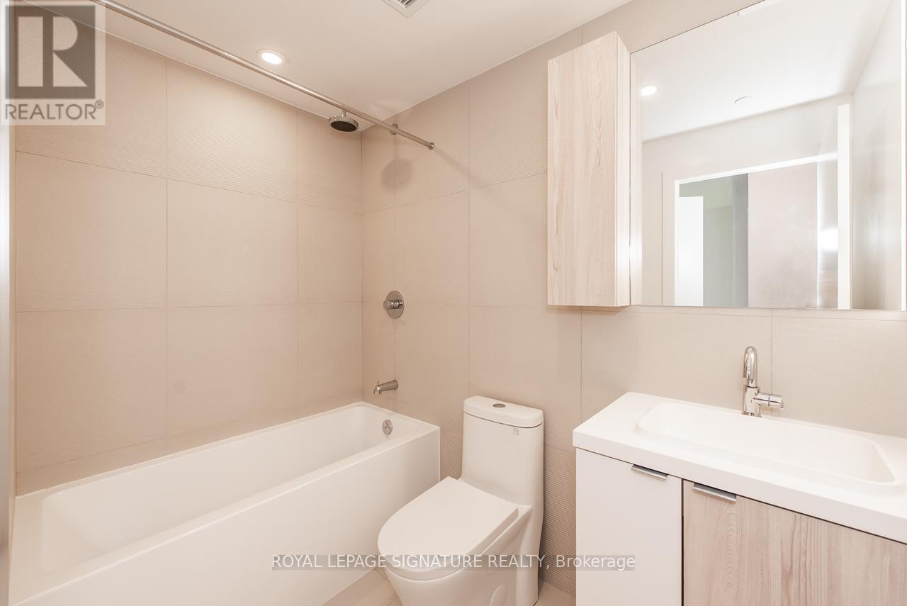 2406 - 15 Mercer Street Ne, Toronto (Waterfront Communities), Ontario  M5V 1H2 - Photo 8 - C12205551