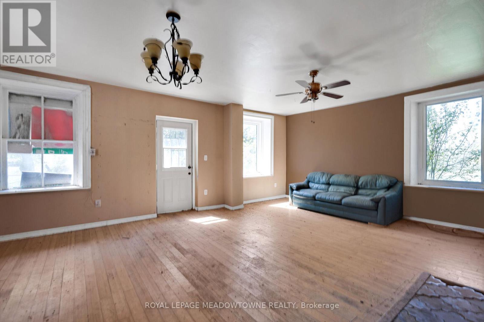 9414 First Line, Milton, Ontario  L0P 1J0 - Photo 10 - W12152700