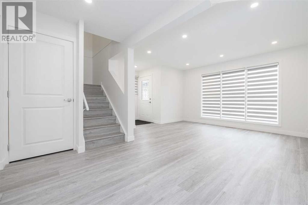 24 Erin Mount Crescent Se, Calgary, Alberta  T2B 2S3 - Photo 3 - A2221438