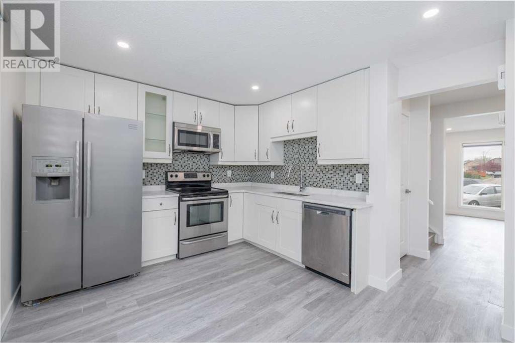24 Erin Mount Crescent Se, Calgary, Alberta  T2B 2S3 - Photo 7 - A2221438