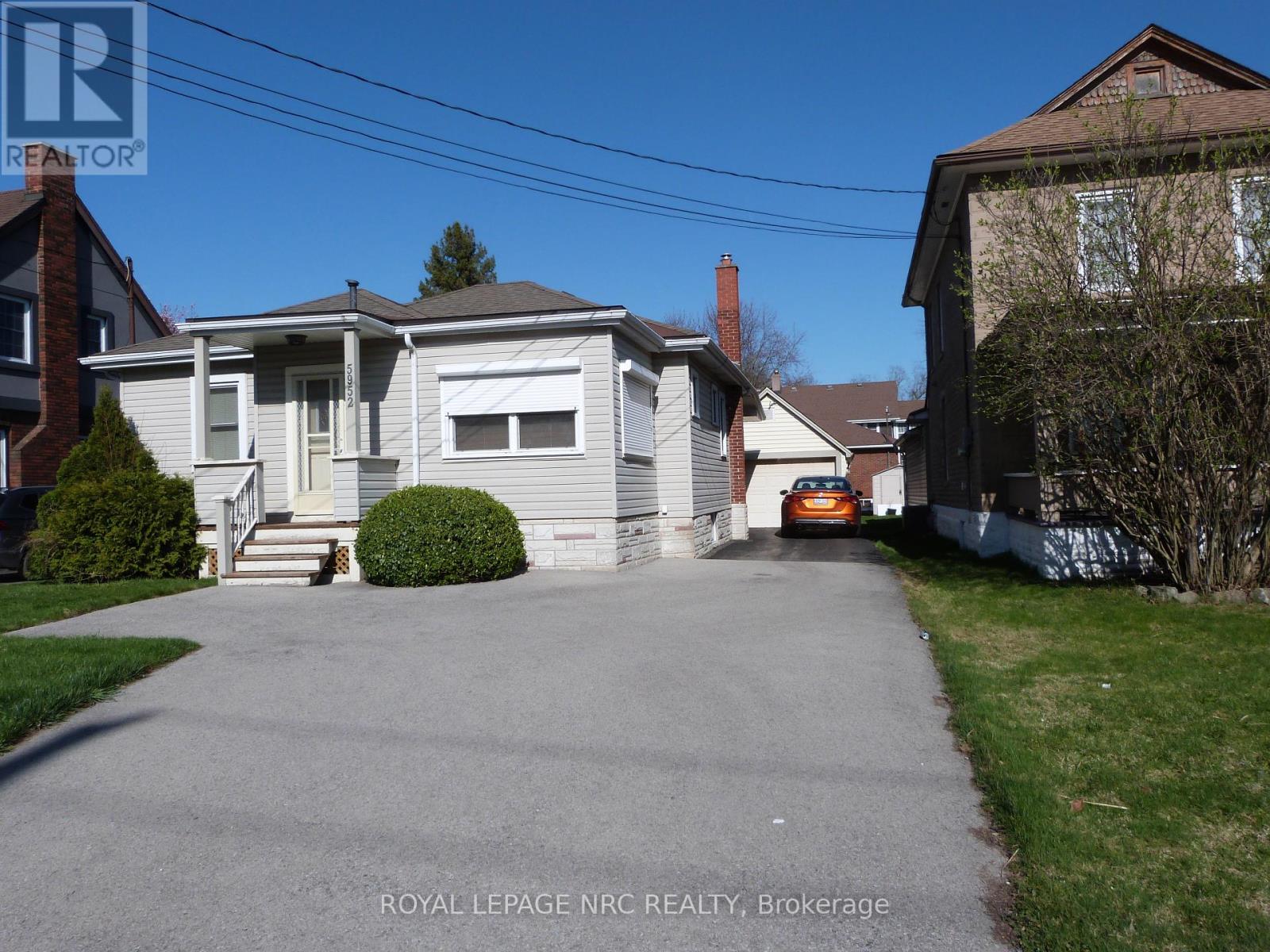 5952 DORCHESTER ROAD, Niagara Falls, Ontario