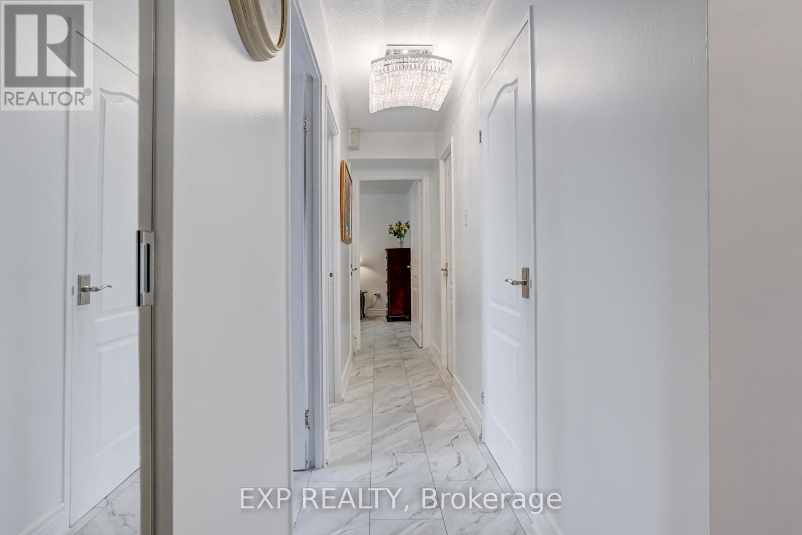 302 - 205 Hilda Avenue, Toronto (Newtonbrook West), Ontario  M2M 4B1 - Photo 5 - C12203793