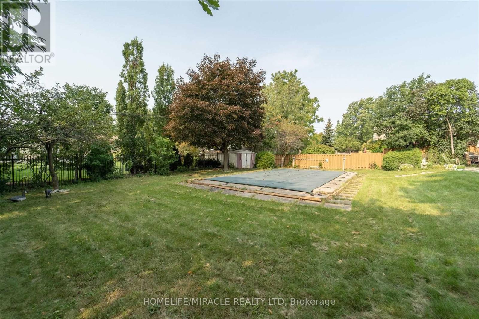 376 Third Line, Oakville, Ontario  L6L 4A4 - Photo 11 - W12082182