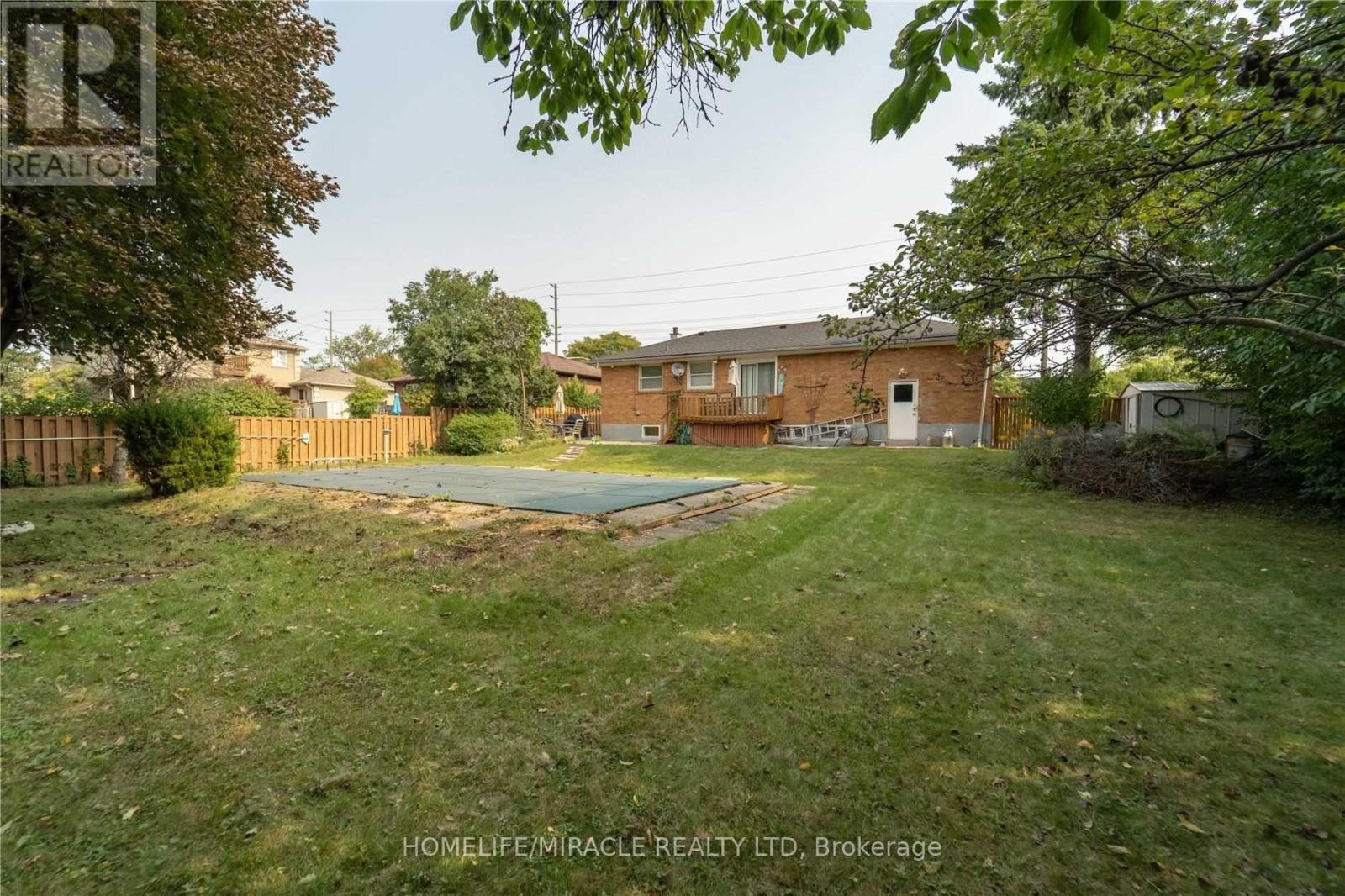 376 Third Line, Oakville, Ontario  L6L 4A4 - Photo 10 - W12082182