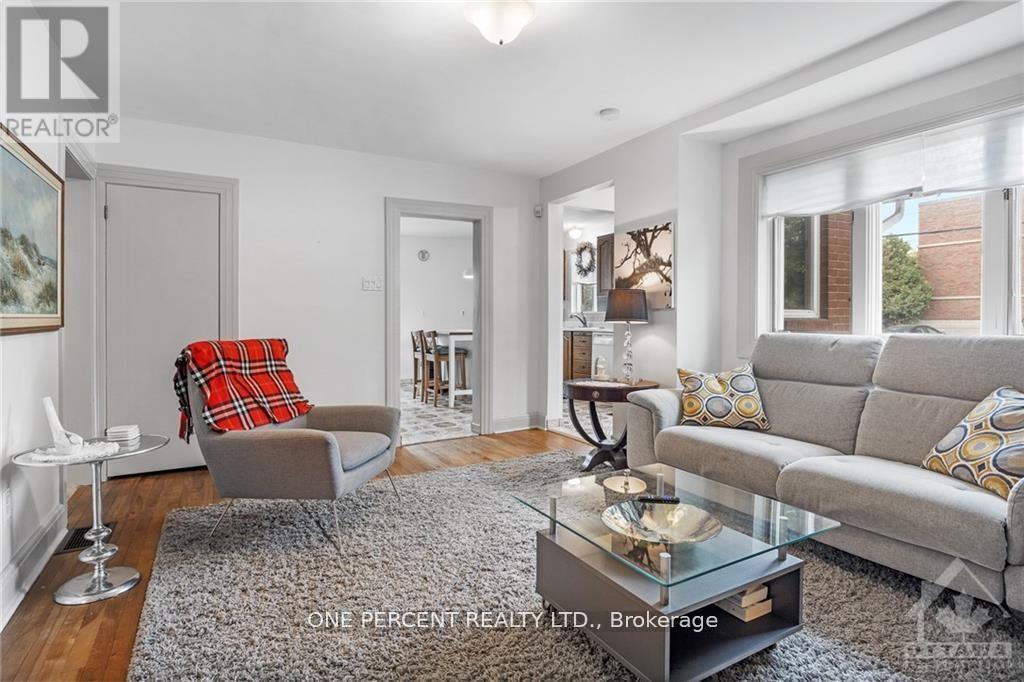 434 Hilson Avenue, Ottawa, Ontario  K1Z 6C3 - Photo 5 - X12205560