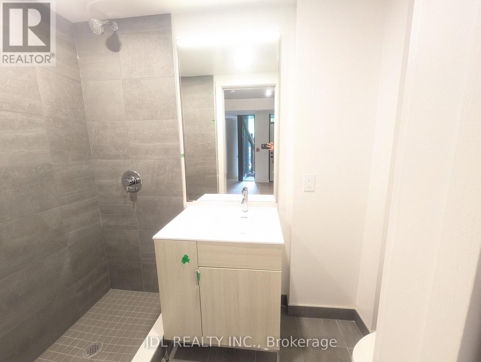 Th 115 - 28 Eastern Avenue, Toronto, Ontario  M5A 0Y2 - Photo 5 - C12205572