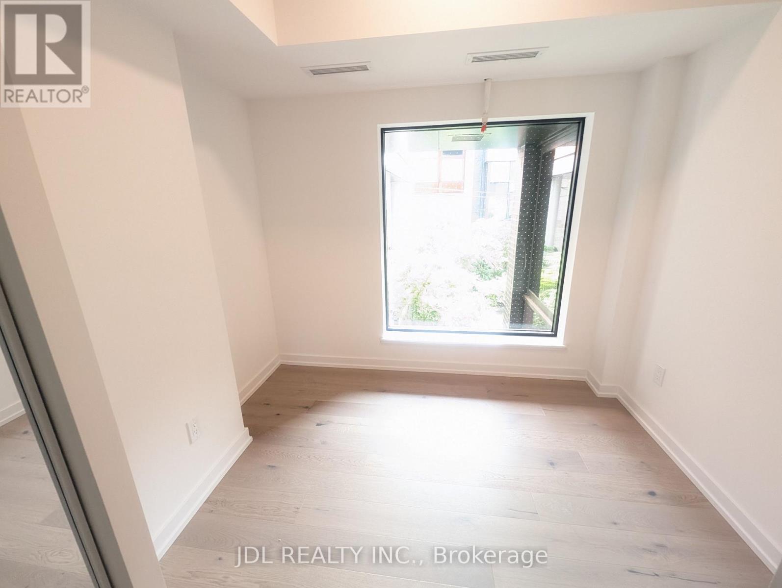 Th 115 - 28 Eastern Avenue, Toronto, Ontario  M5A 0Y2 - Photo 9 - C12205572