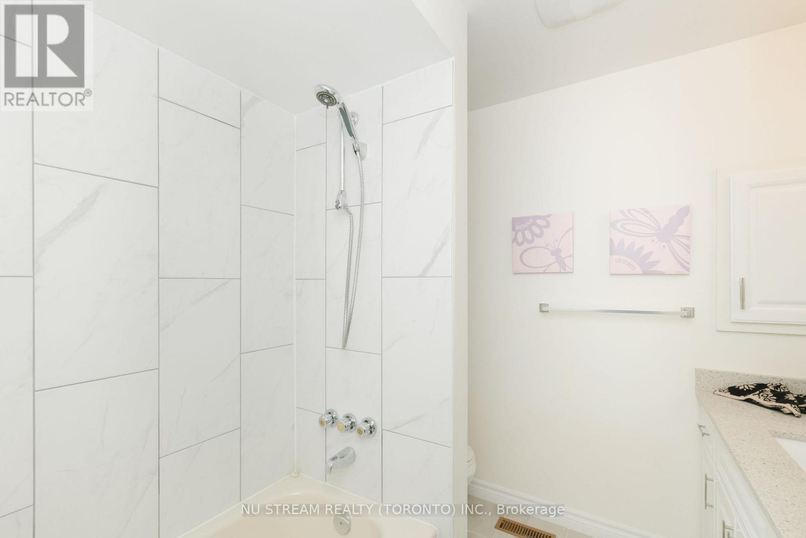 57 Gypsy Roseway, Toronto, Ontario  M2N 5Z1 - Photo 12 - C12122238