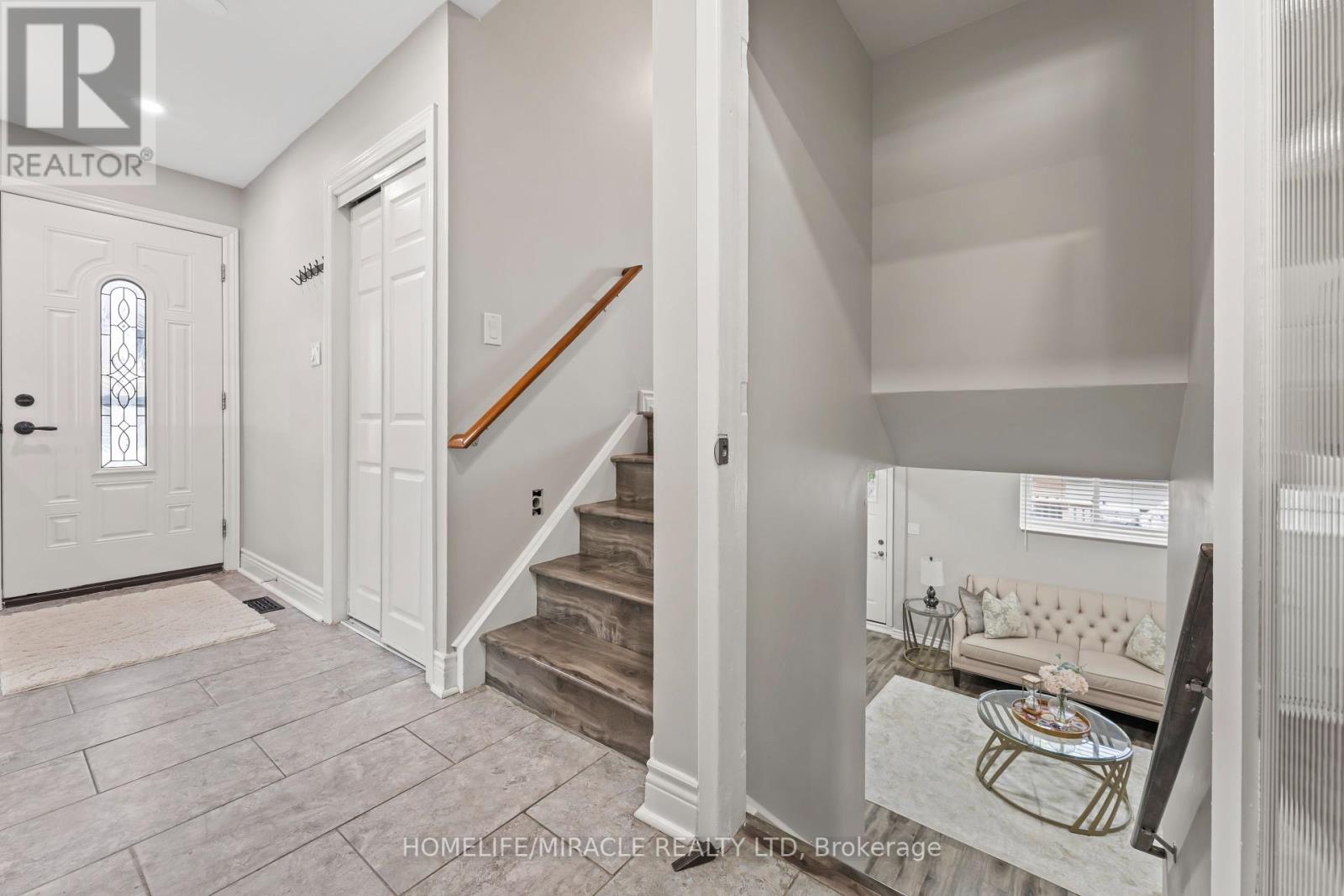 39 Sherry Lane Drive, Hamilton, Ontario  L8K 5R1 - Photo 12 - X12205350