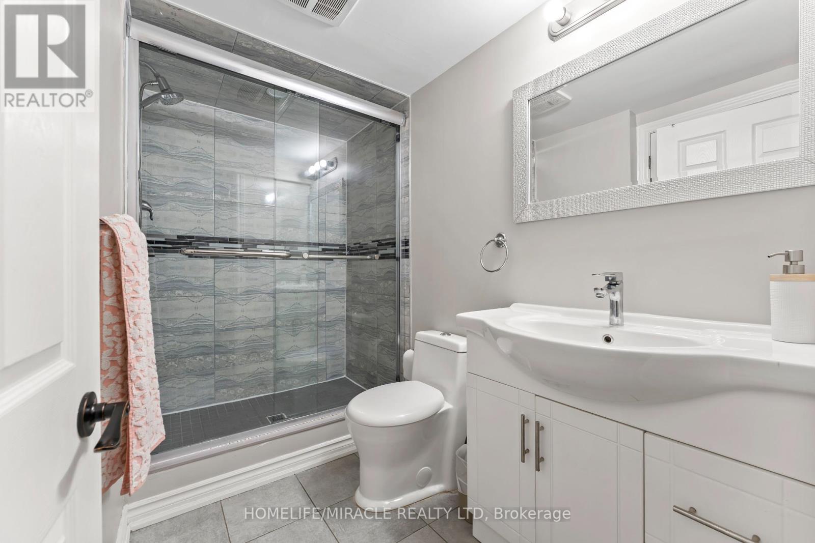 39 Sherry Lane Drive, Hamilton, Ontario  L8K 5R1 - Photo 20 - X12205350