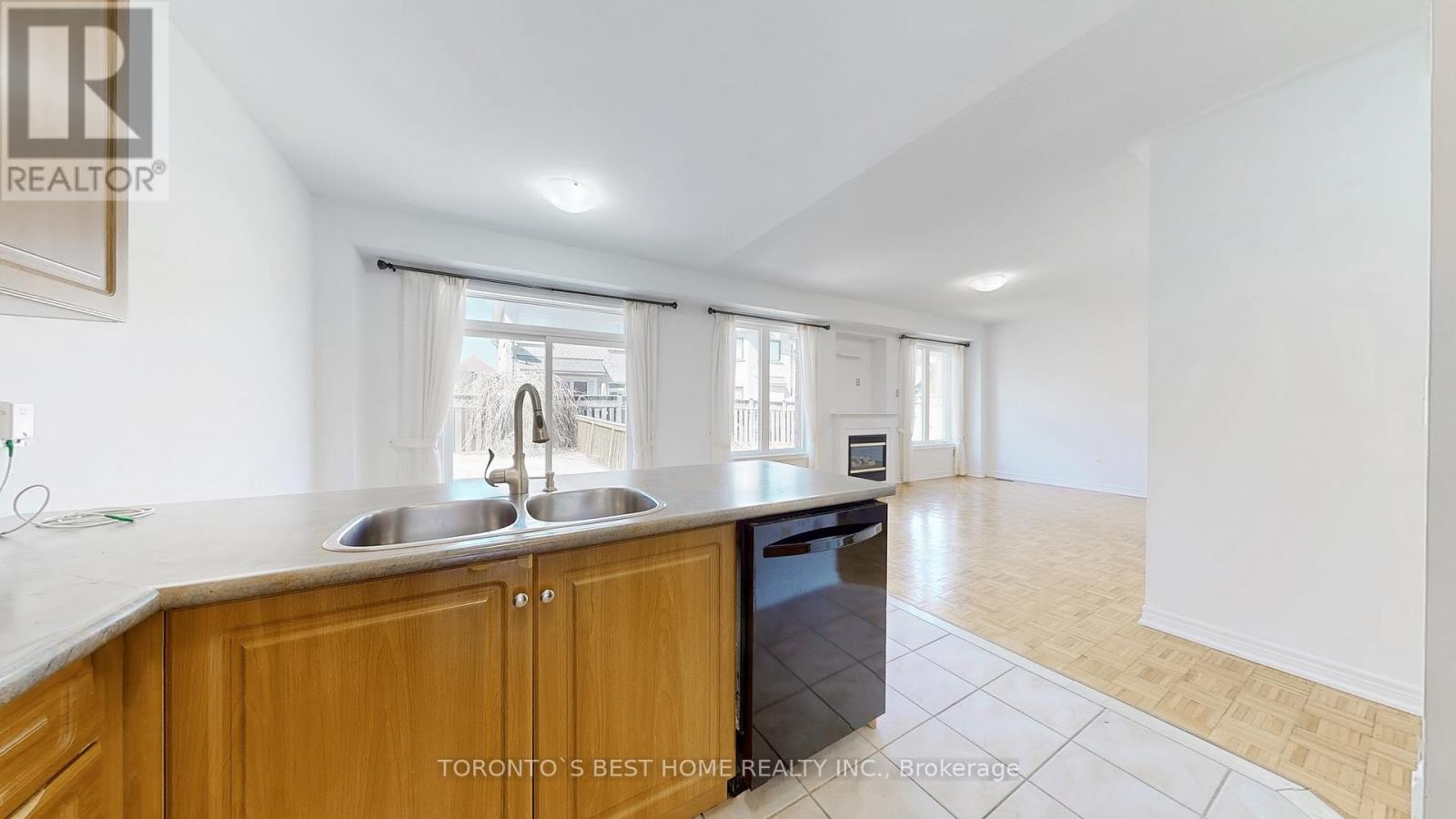 10 Waldron Crescent, Richmond Hill, Ontario  L4E 4A3 - Photo 16 - N12205564
