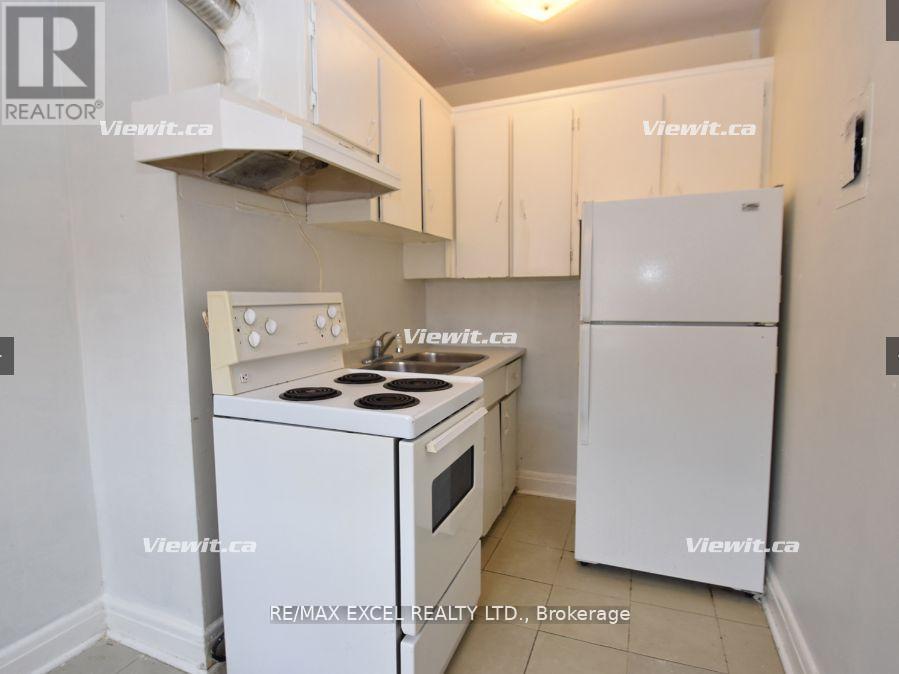 19 - 1a Elm Grove Avenue, Toronto, Ontario  M6K 2H9 - Photo 11 - W12205556