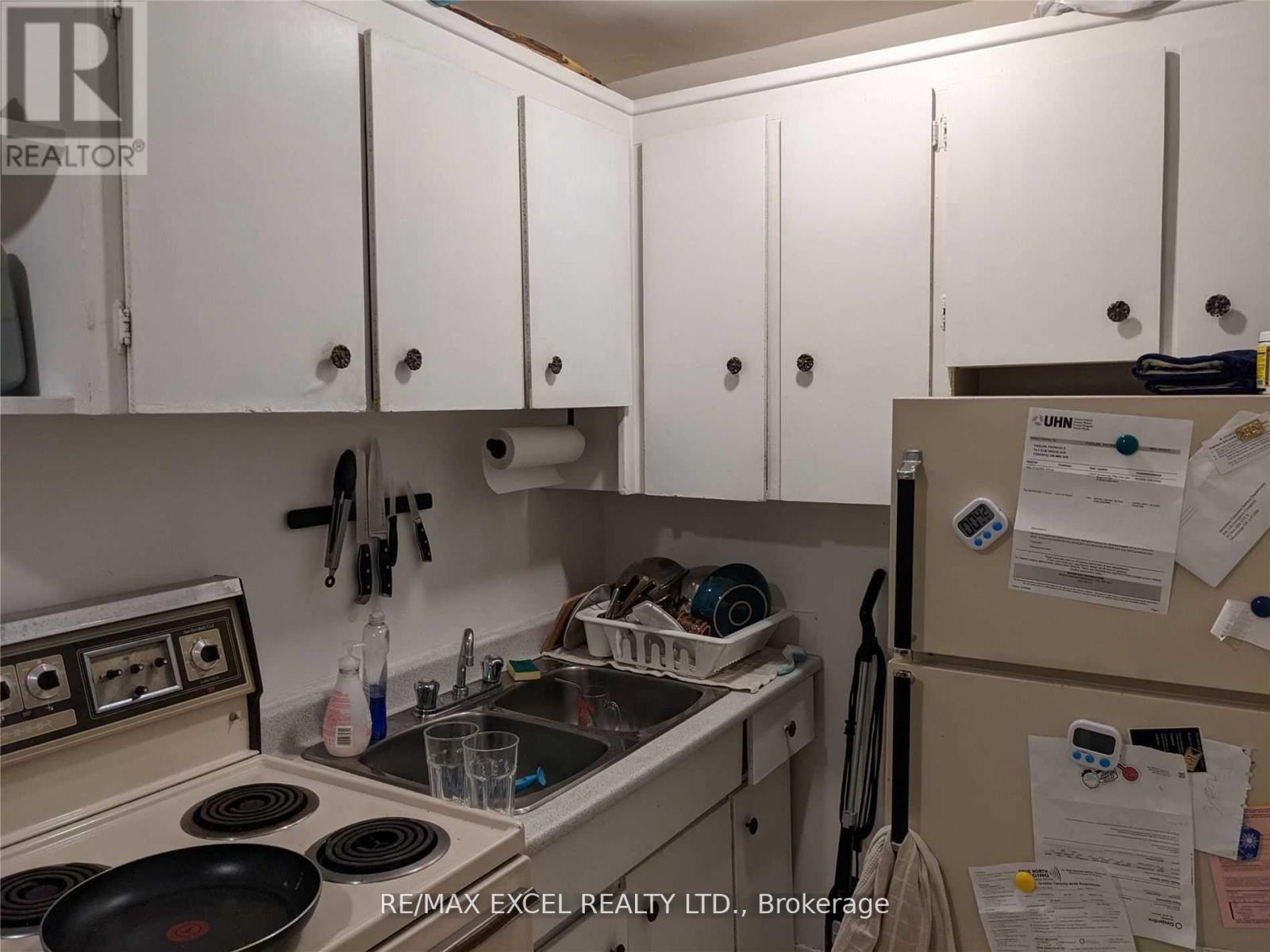 19 - 1a Elm Grove Avenue, Toronto, Ontario  M6K 2H9 - Photo 12 - W12205556