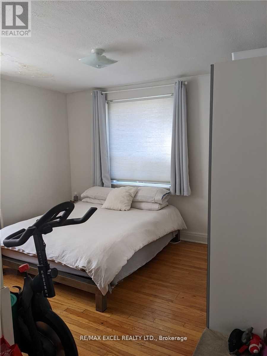 19 - 1a Elm Grove Avenue, Toronto, Ontario  M6K 2H9 - Photo 16 - W12205556