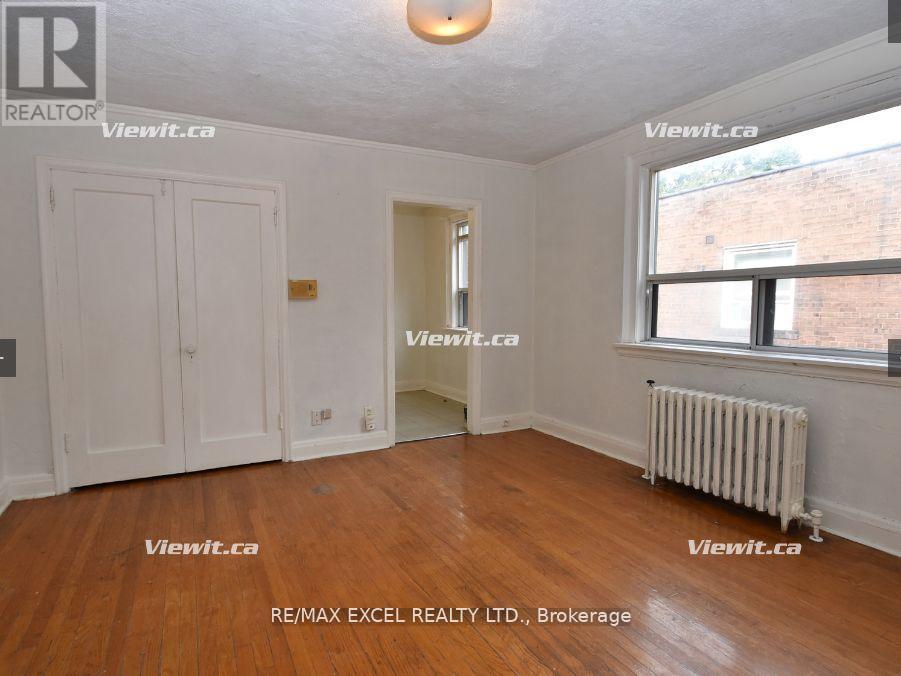 19 - 1a Elm Grove Avenue, Toronto, Ontario  M6K 2H9 - Photo 5 - W12205556