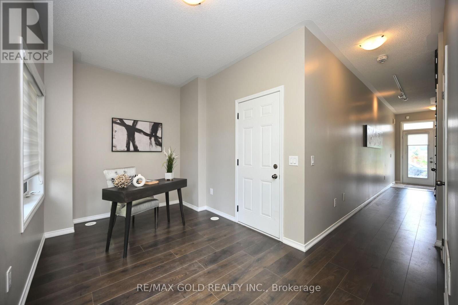 436 Ladycroft Terrace, Mississauga, Ontario  L5A 0A7 - Photo 7 - W12205558