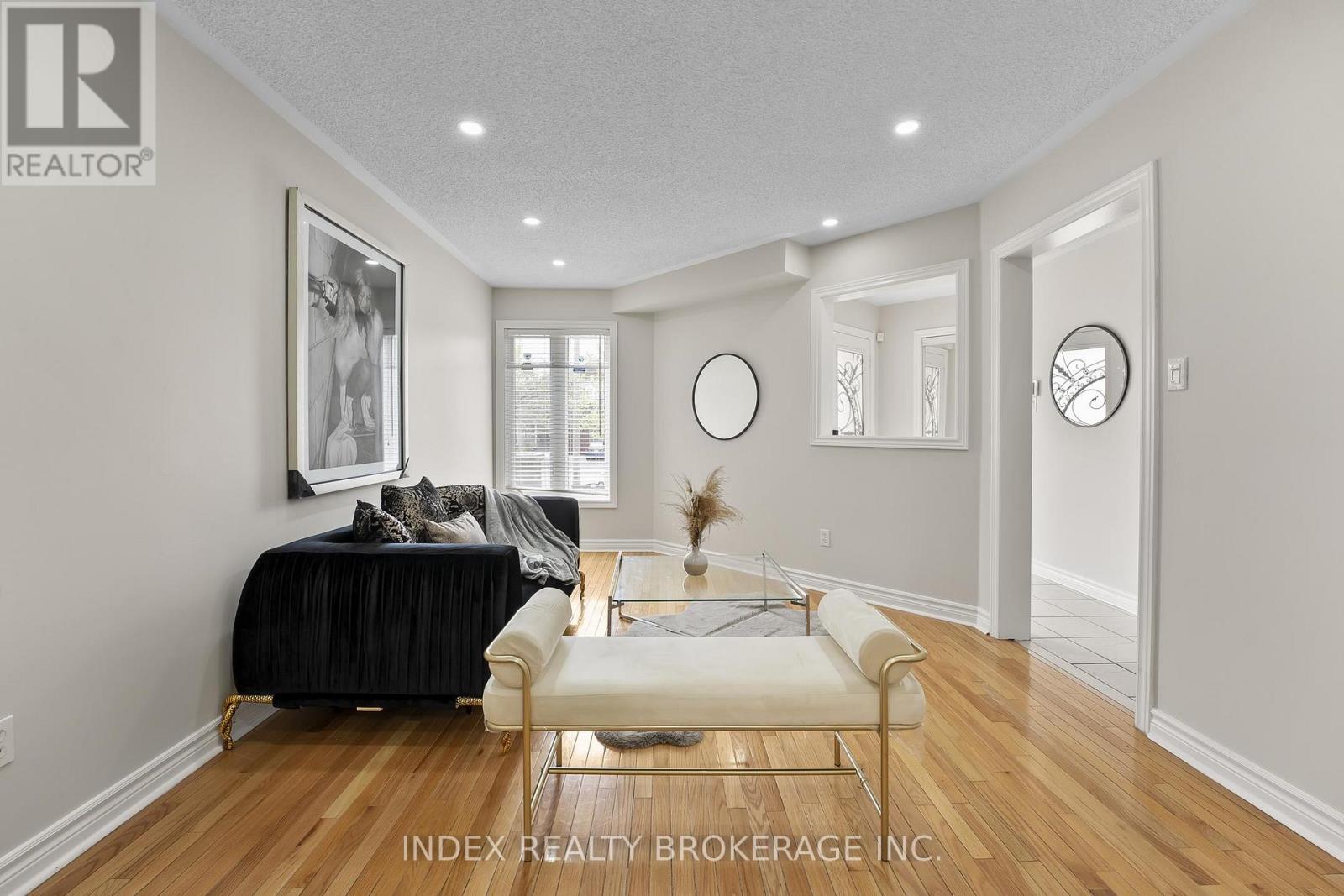 141 Sunny Meadow Boulevard, Brampton, Ontario  L6R 2H8 - Photo 5 - W12205567