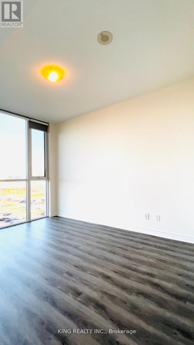 818 - 339 Rathburn Road W, Mississauga, Ontario  L5B 0K6 - Photo 14 - W12205582