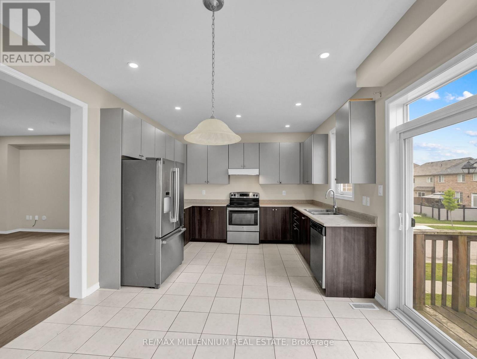 42 Pollard Street, Brantford, Ontario  N3T 5L5 - Photo 11 - X12205559