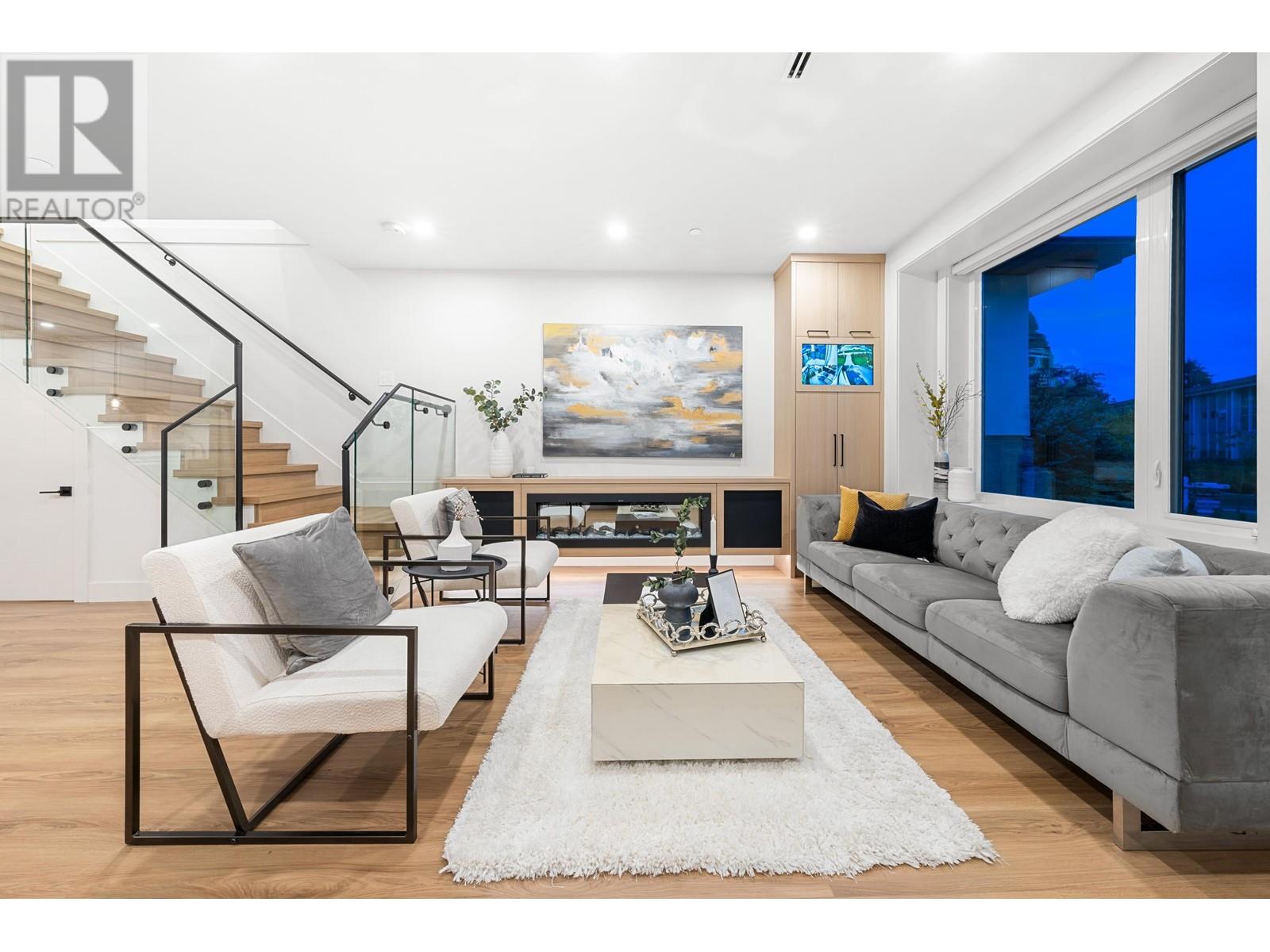 1810 E 55th Avenue, Vancouver, British Columbia  V5P 2A1 - Photo 2 - R3012490