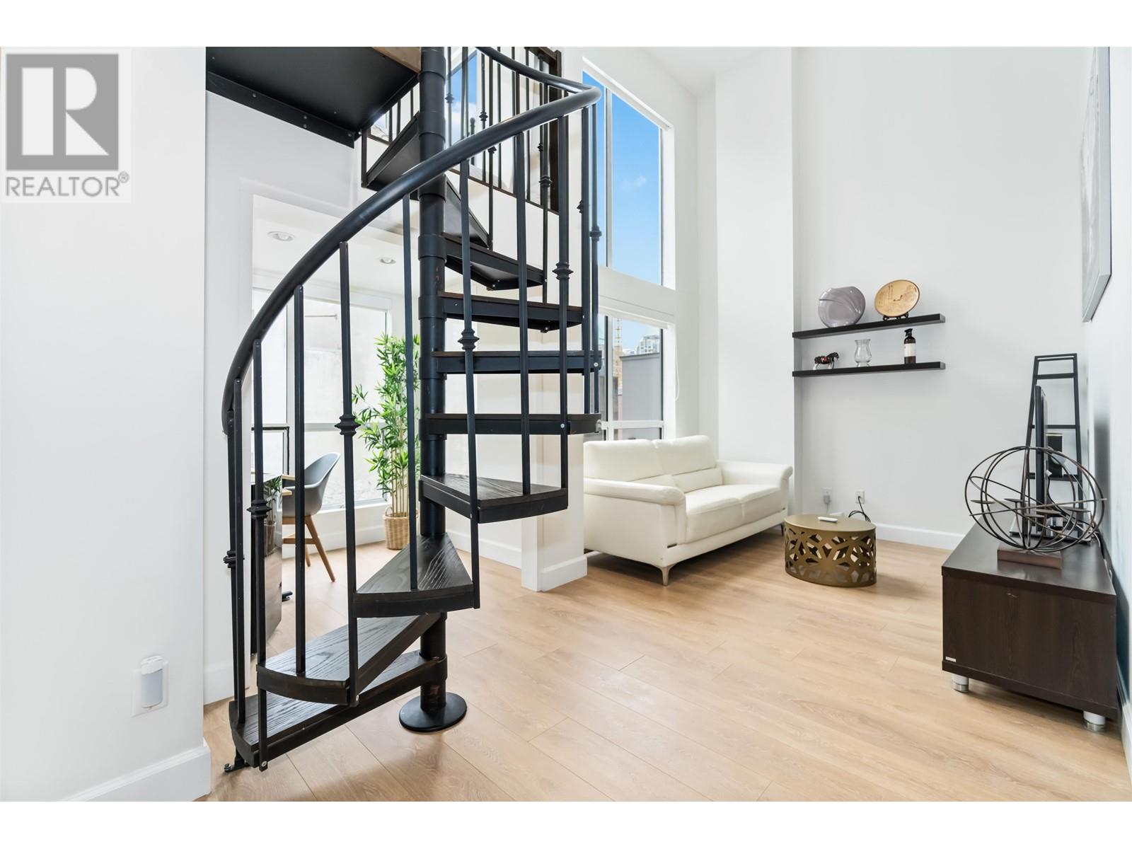 Listing Picture 8 of 19 : 301 933 SEYMOUR STREET, Vancouver / 溫哥華 - 魯藝地產 Yvonne Lu Group - MLS Medallion Club Member