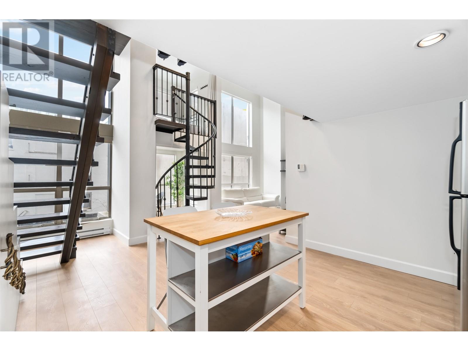 Listing Picture 9 of 19 : 301 933 SEYMOUR STREET, Vancouver / 溫哥華 - 魯藝地產 Yvonne Lu Group - MLS Medallion Club Member