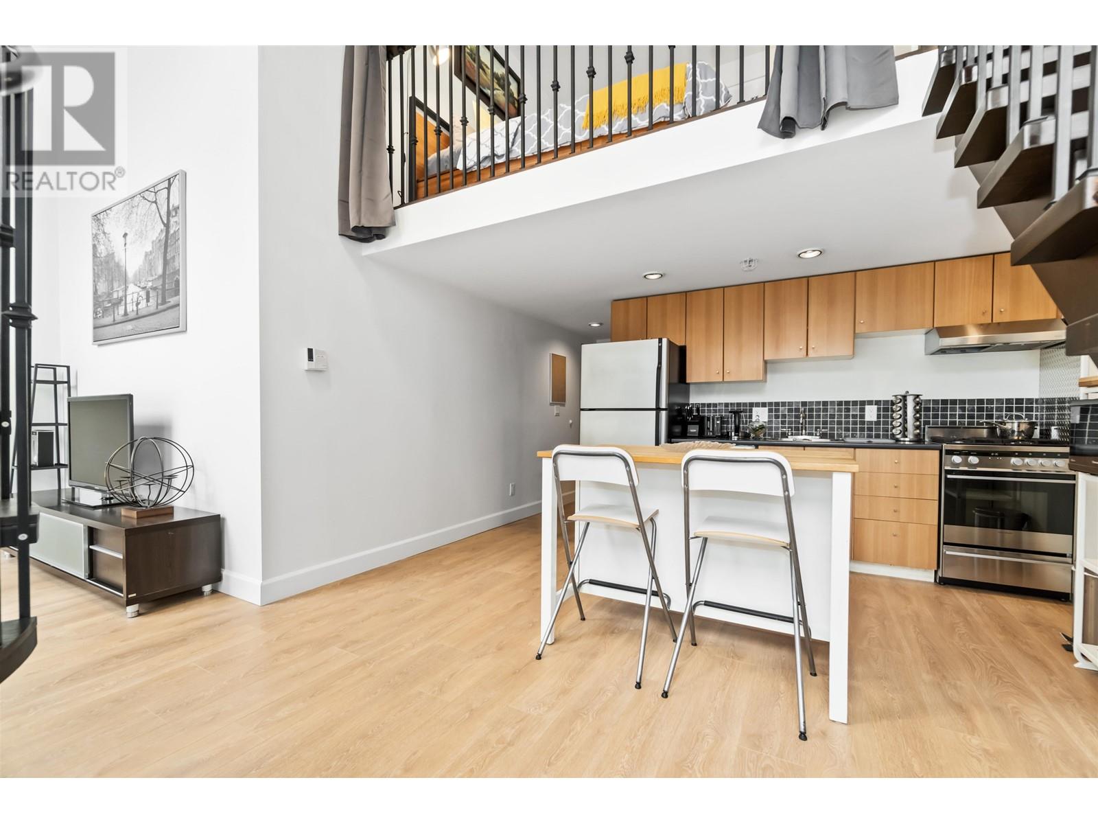 301 933 Seymour Street, Vancouver, British Columbia  V6B 6L6 - Photo 6 - R2955562