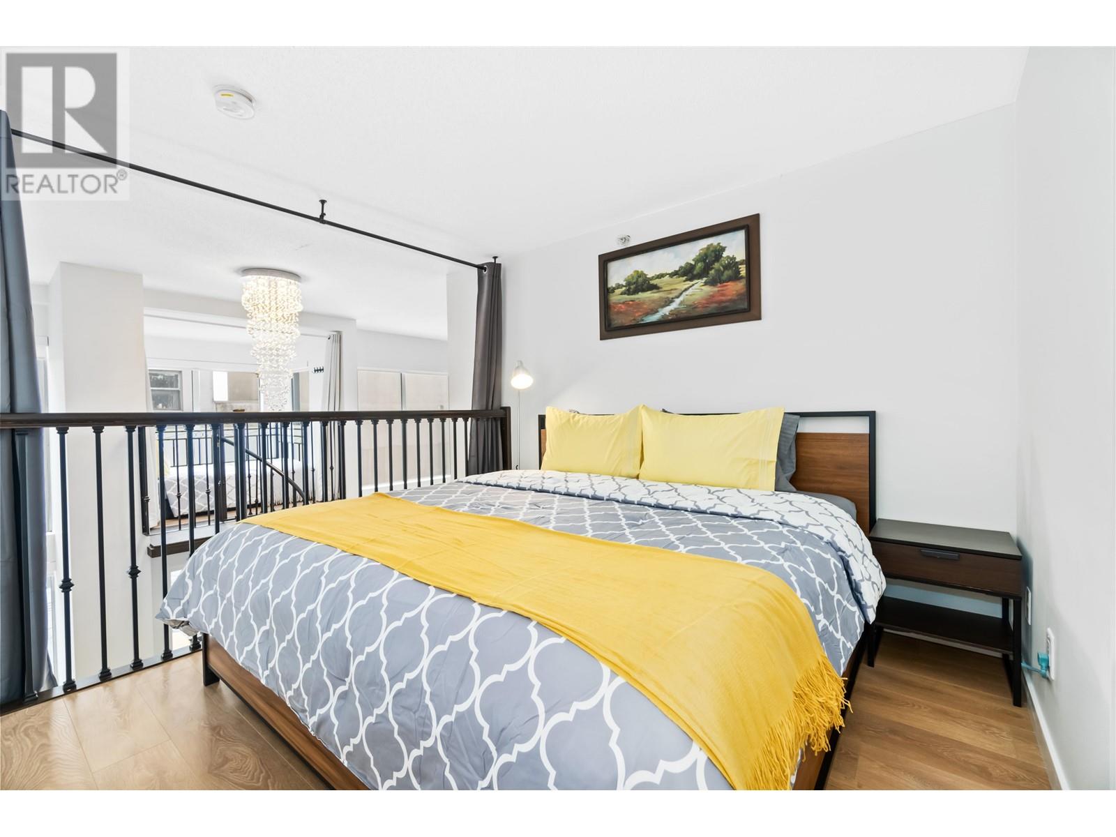 Listing Picture 16 of 19 : 301 933 SEYMOUR STREET, Vancouver / 溫哥華 - 魯藝地產 Yvonne Lu Group - MLS Medallion Club Member