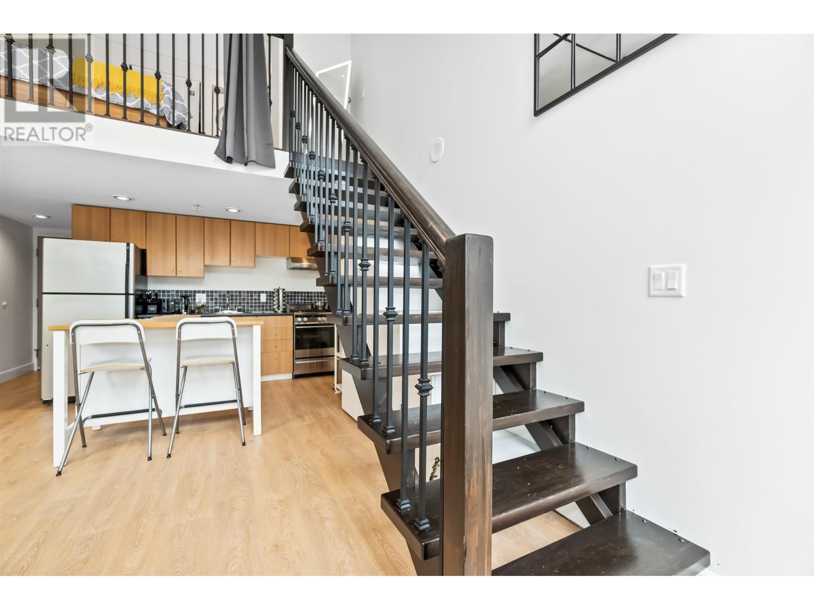 Listing Picture 12 of 19 : 301 933 SEYMOUR STREET, Vancouver / 溫哥華 - 魯藝地產 Yvonne Lu Group - MLS Medallion Club Member