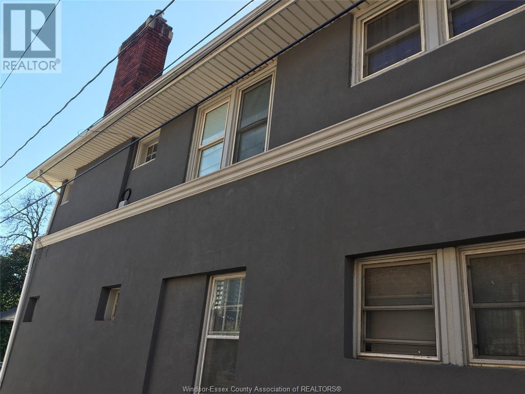 154 Elliott West, Windsor, Ontario  N9A 5Y7 - Photo 3 - 25013691