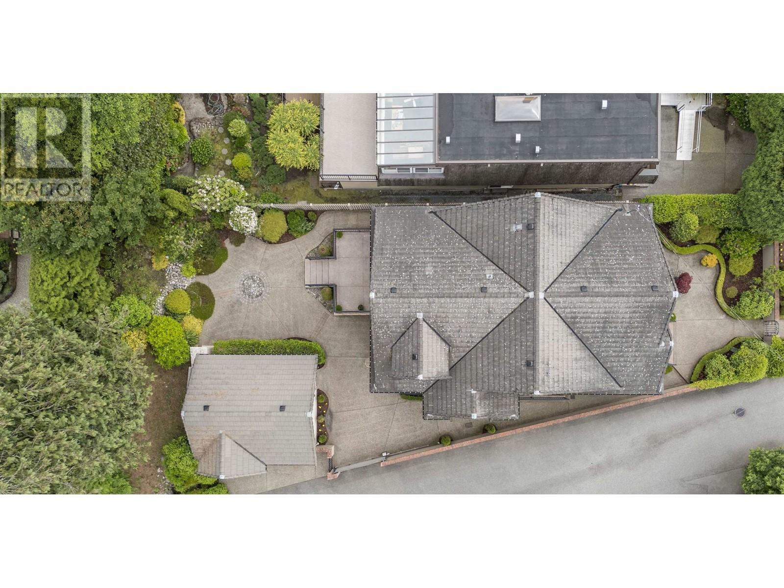 1134 Montroyal Boulevard, North Vancouver, British Columbia  V7R 2H7 - Photo 40 - R3011130