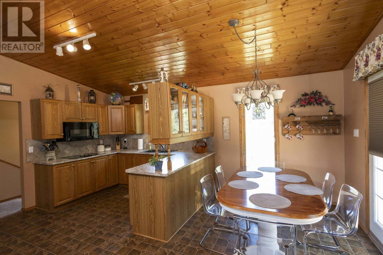 3476 Dawson Rd, Thunder Bay, Ontario  P7G 2G7 - Photo 19 - TB251412