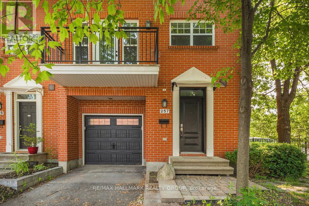 257 MART CIRCLE, Ottawa, Ontario