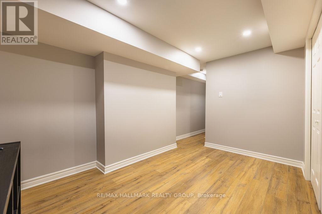 257 Mart Circle, Ottawa, Ontario  K1K 4S6 - Photo 29 - X12205611