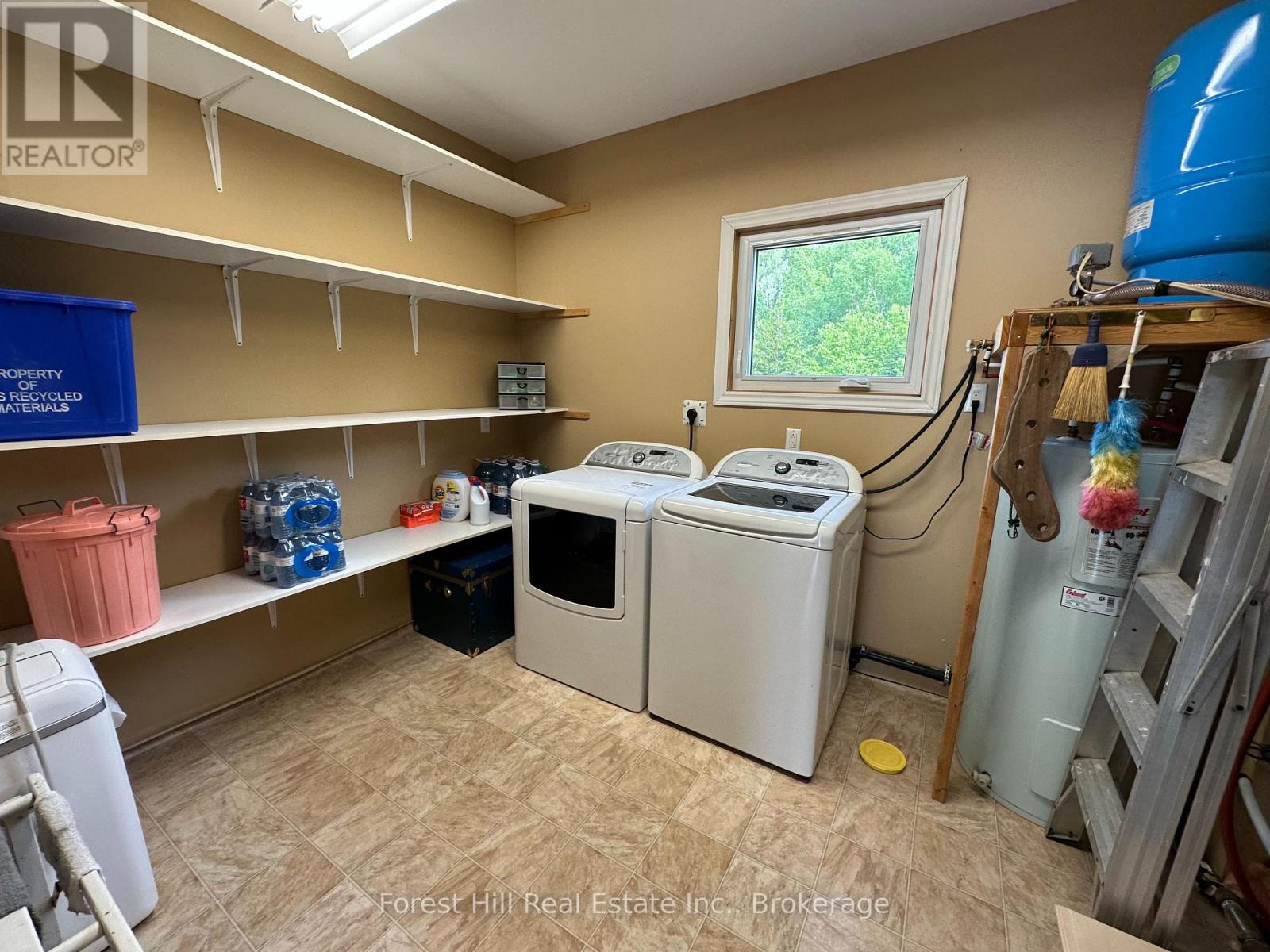 315 Little Long Lake Road, Parry Sound Remote Area, Ontario  P0H 1S0 - Photo 12 - X12205612