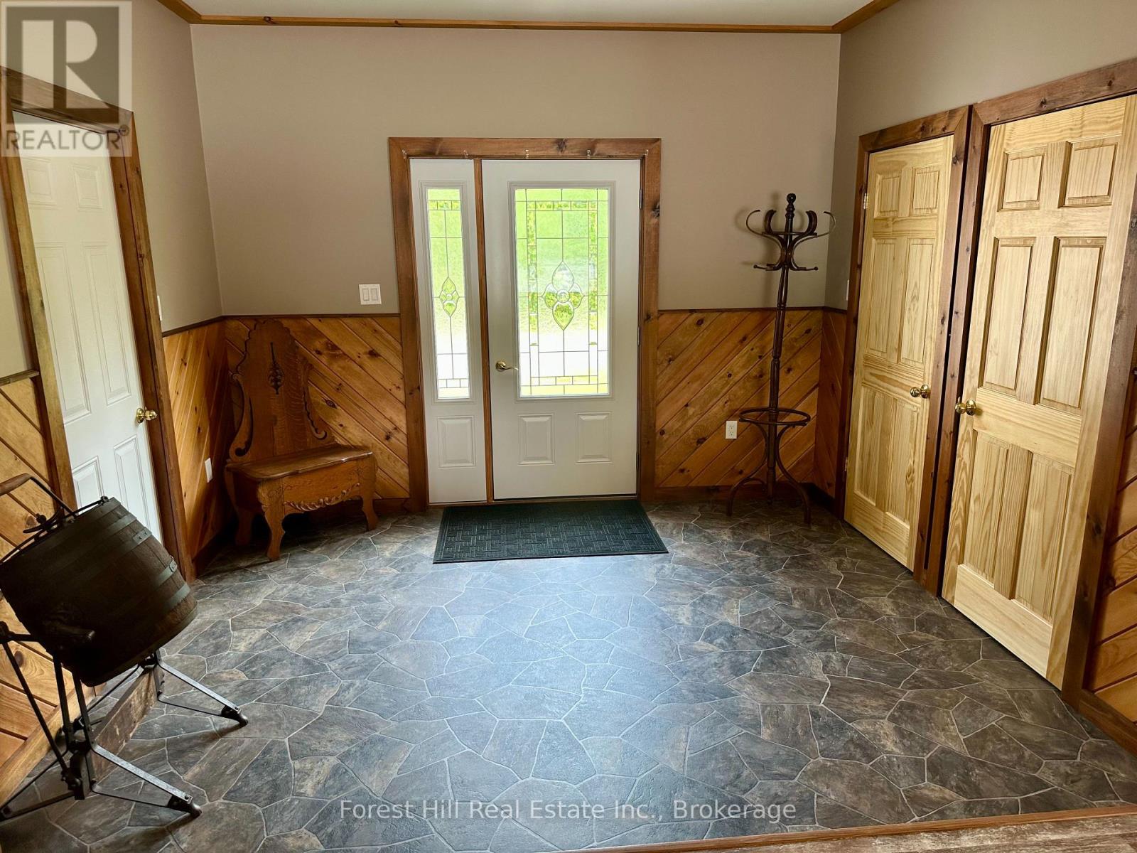 315 Little Long Lake Road, Parry Sound Remote Area, Ontario  P0H 1S0 - Photo 6 - X12205612