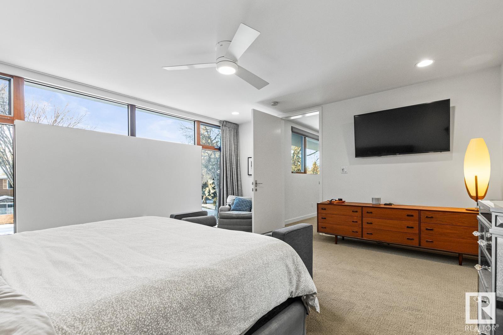 Property at 9739 145 ST NW image 3