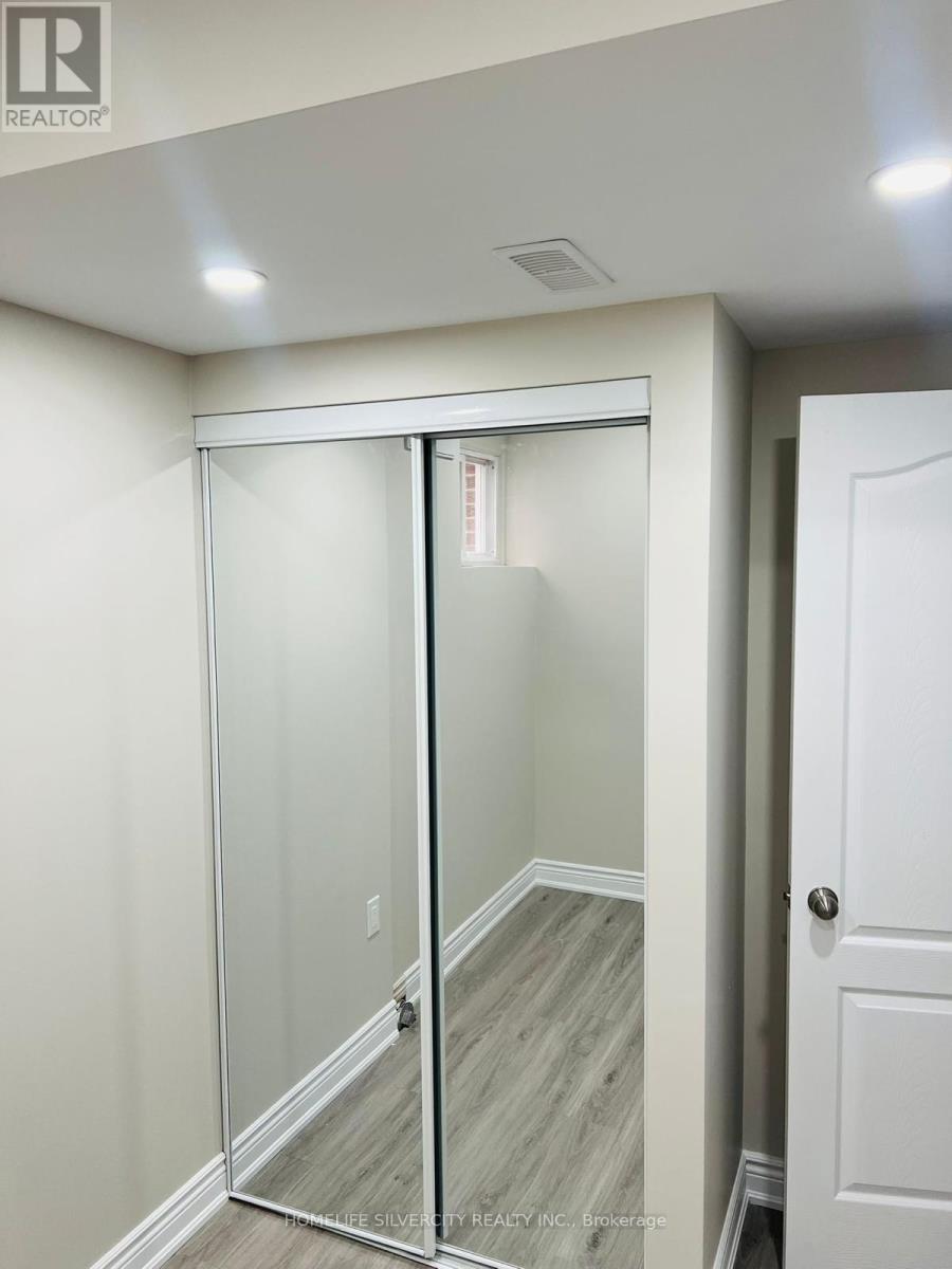 21 Ashford Court, Brampton, Ontario  L6V 3E2 - Photo 13 - W12205348