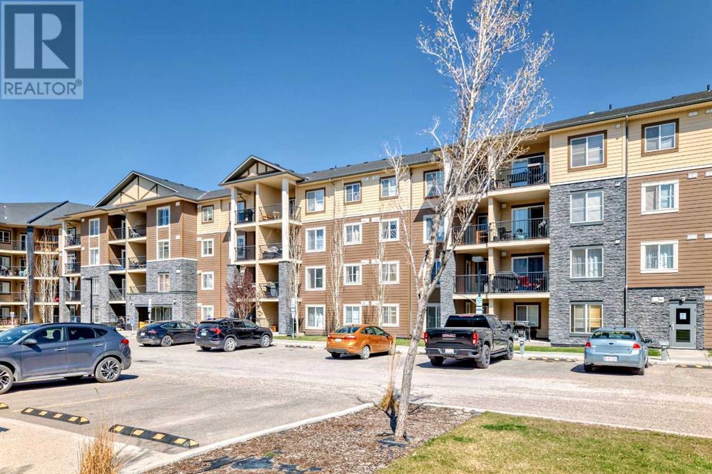 Property at 2425, 81 Legacy Boulevard SE image 2