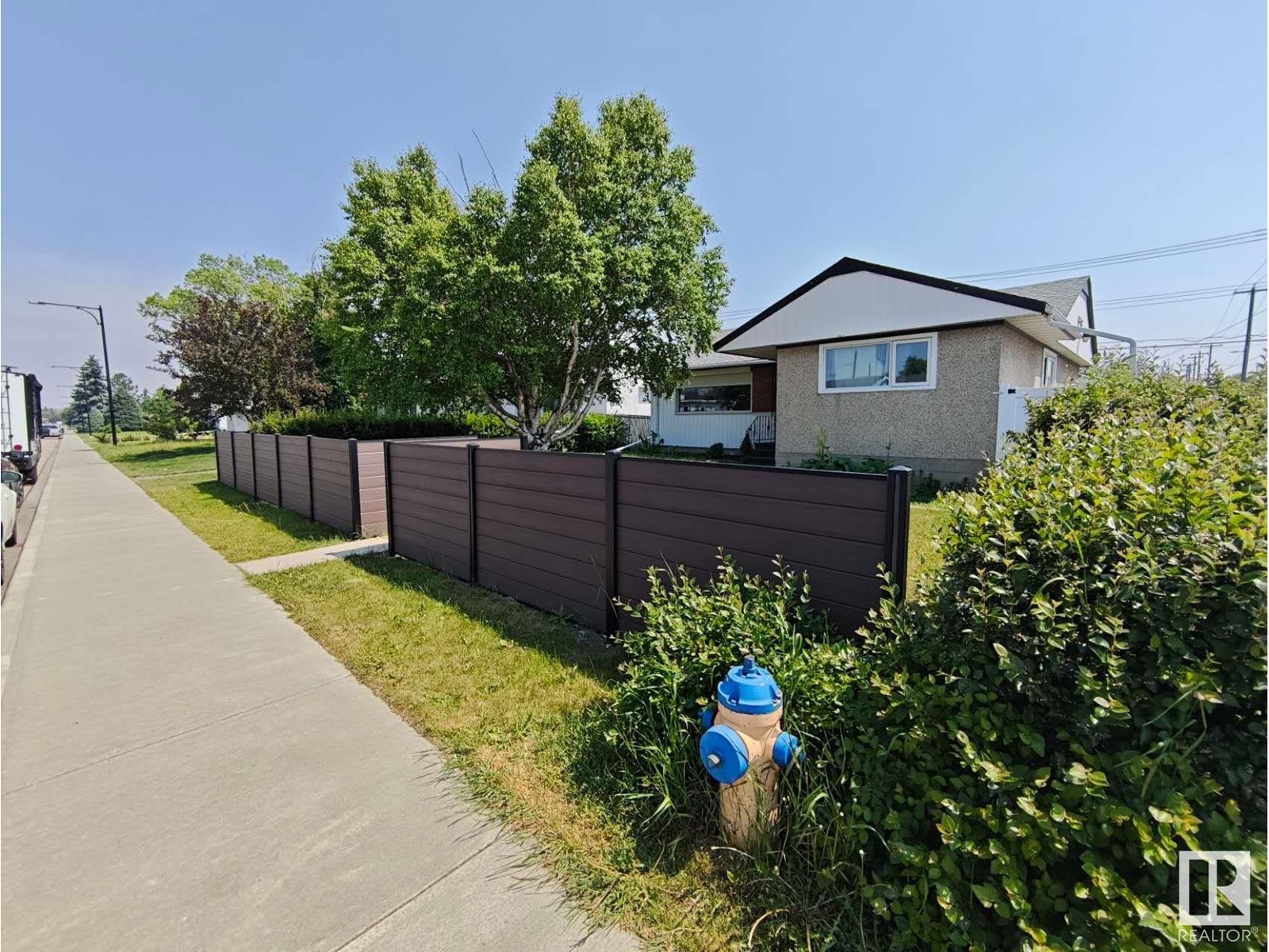 Property at 8023 70 AV NW image 2