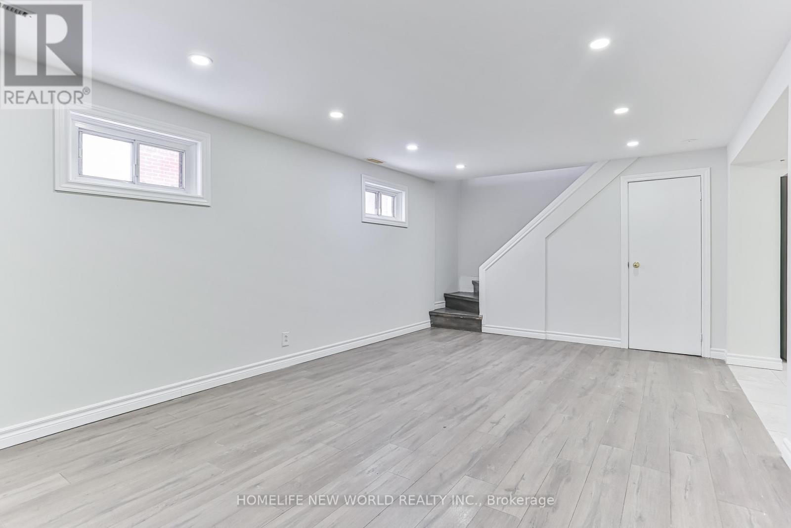 3 Erlesmere Avenue, Brampton, Ontario  L6W 2T4 - Photo 12 - W12205602