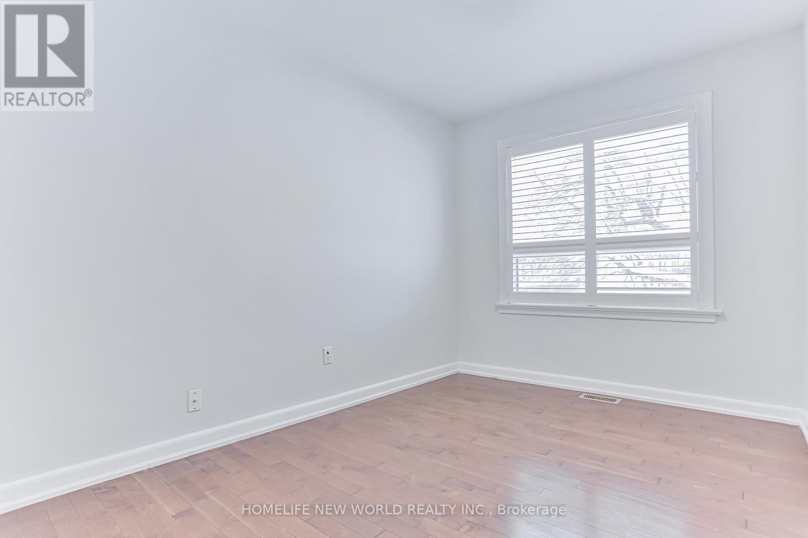 3 Erlesmere Avenue, Brampton, Ontario  L6W 2T4 - Photo 7 - W12205602