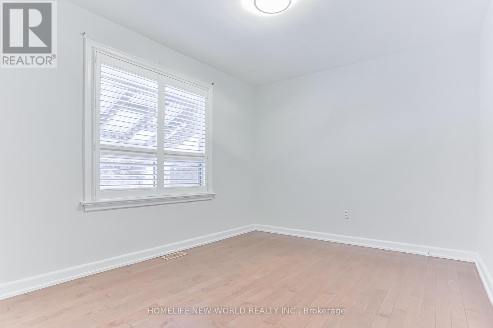 3 Erlesmere Avenue, Brampton, Ontario  L6W 2T4 - Photo 9 - W12205602